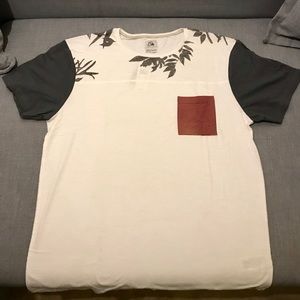**SOLD** Quiksilver Men's Shirt - Pocket Tee